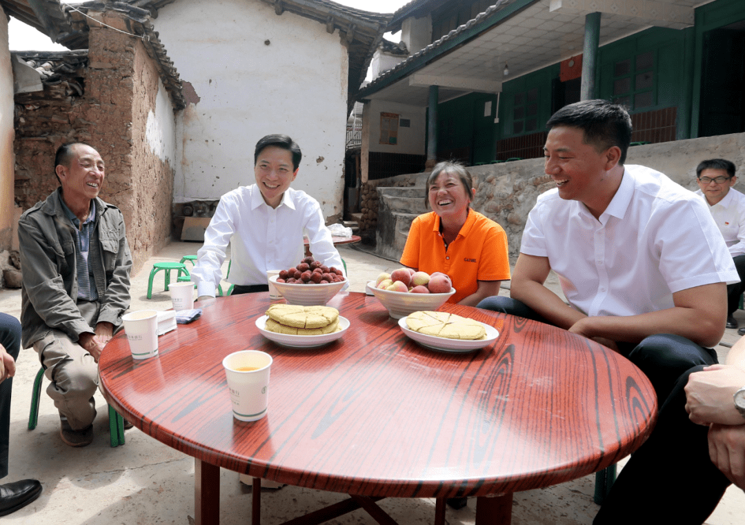 戶峽村民委員會人事任命揭曉，激發新活力，共塑未來新篇章